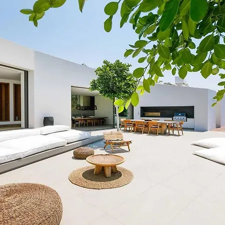 Luxury In Mykonos Villa